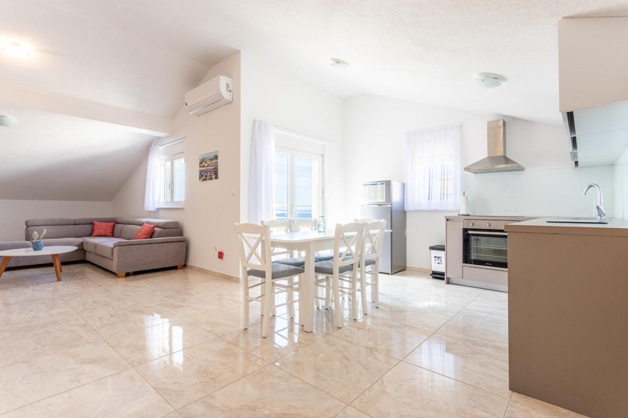 Villa Ana Perfect For Families With Kids And Groups,House With Heated Pool Podstrana Luaran gambar