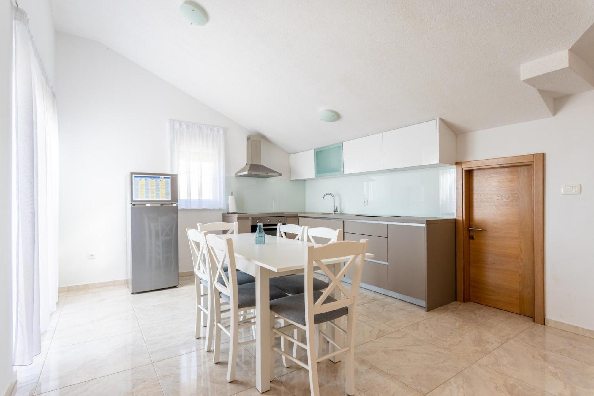 Villa Ana Perfect For Families With Kids And Groups,House With Heated Pool Podstrana Luaran gambar